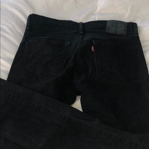 Men’s black Levi jeans